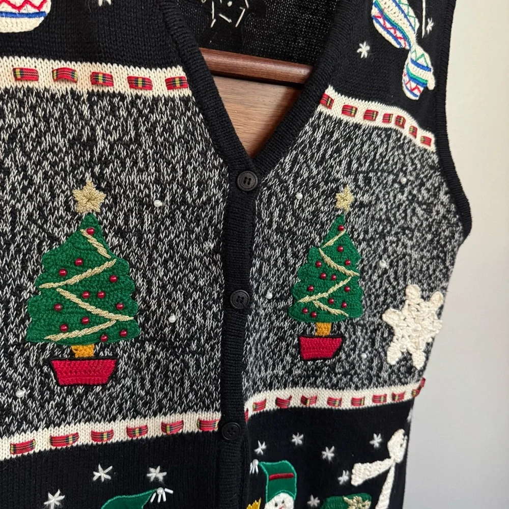 VTG Bobbie Brooks Black and White Christmas Sweater XL Vest